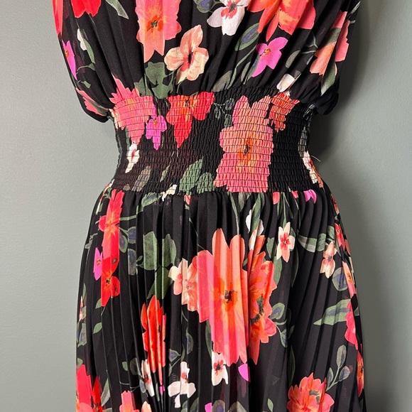 Floral high neck dress - Picture 3 of 5